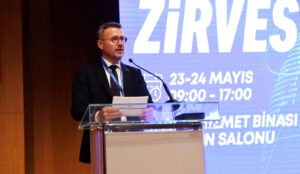 cakir dijitallesme hayatta kalabilme konusudu 1735