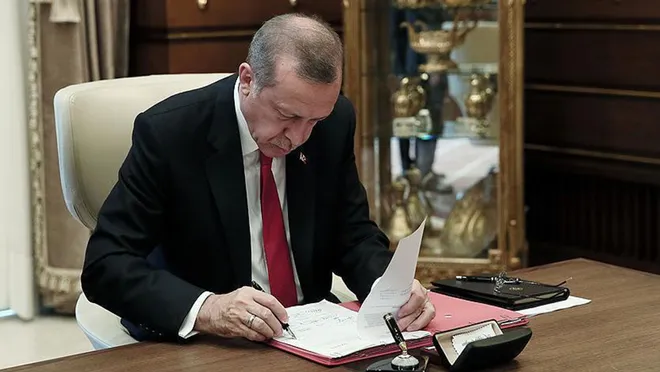 erdogan resmi gazete RE7U cover.jpg