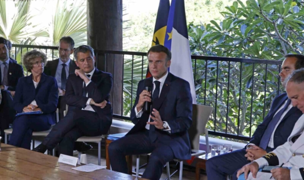 fransa cumhurbaskani macron yeni kaledonyada 9998
