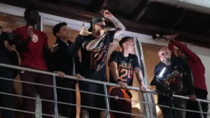 sampiyon galatasaray kasasini da doldurdu cxr1 cover.jpg