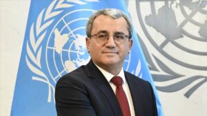 thumbs b c 3b6545b0bbf465448b930a968e9a552e