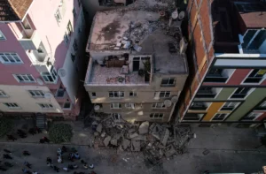 bahcelievler de bina coktu bahcelievler de bina 17462889 8489 amp