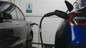 elektrikli araba nj1p cover.jpg