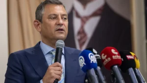 ozgur ozelden erdogana yumusama yaniti sd8g cover.jpg