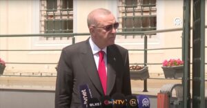 thumbs b c 9b05fc3ee6984f5a27211e278c481520