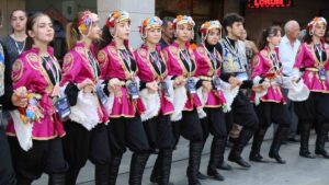 32 uluslararasi akcaabat muzik ve halkoyunlari festivali 1