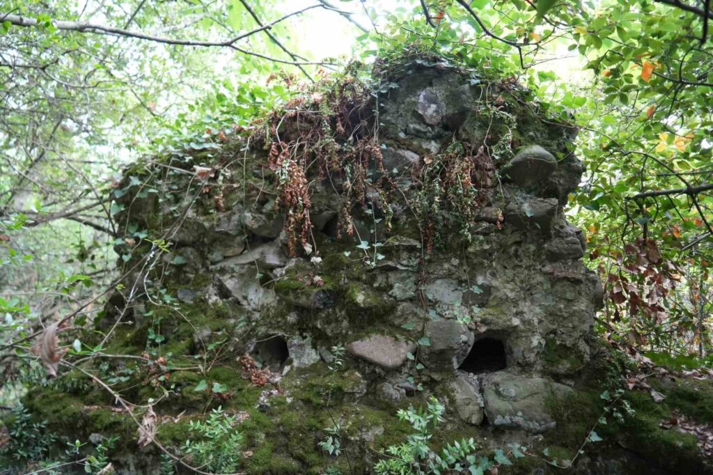 926 yil once turk akinlarina karsi insa edilmisti geriye kalintilari kaldi