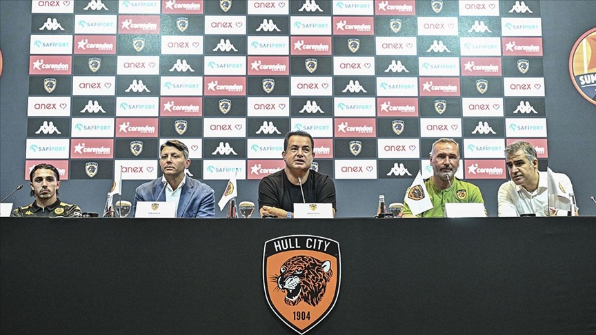 Acun Ilicali nin sahibi oldugu Hull City nin hedefi Premier Lig e cikmak