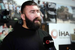 Altin kemer sahibi kick bokscu Muhammed Dursun un hedefi Dubai de sampiyonluk