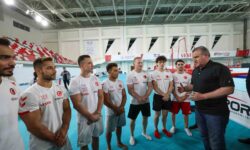 Bakan Bak Olimpiyatlarda calismalarimizin karsiligini alacagimiza inaniyorum