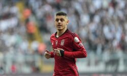 Besiktasli futbolcu Milot Rashica Gazzelilerin acisini anliyor