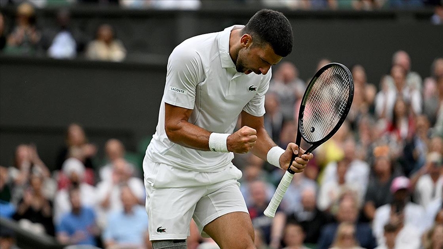 Djokovic Wimbledon da ceyrek finale yukseldi