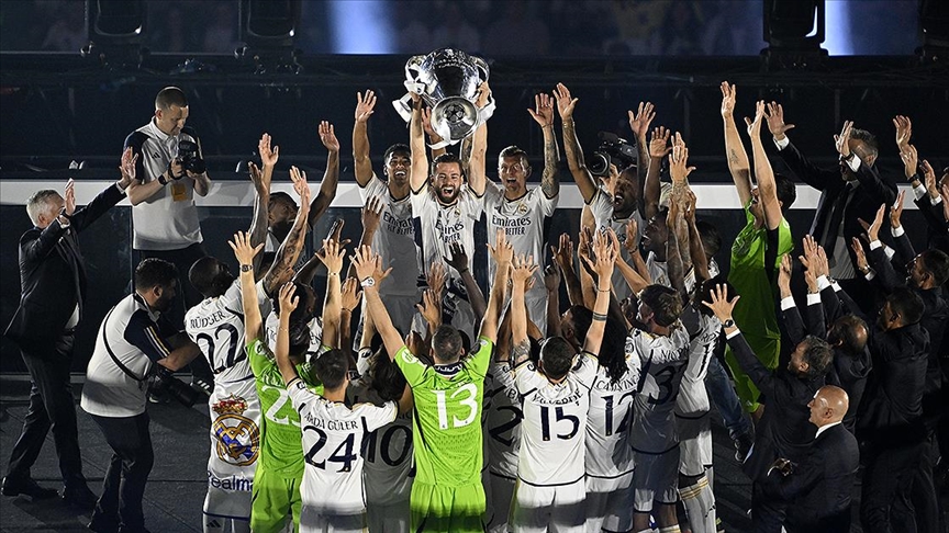 Dunyanin en degerli futbol kulubu Real Madrid oldu