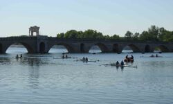 Edirne deki Meric Nehri nde ilk resmi kurek yarislari basladi