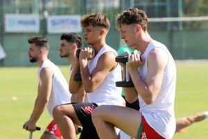 Karsiyaka da sakatlik soku