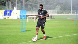 Kocaelispor un yeni transferi Appindangoye yeni sezona Super Lig parolasiyla hazirlaniyor