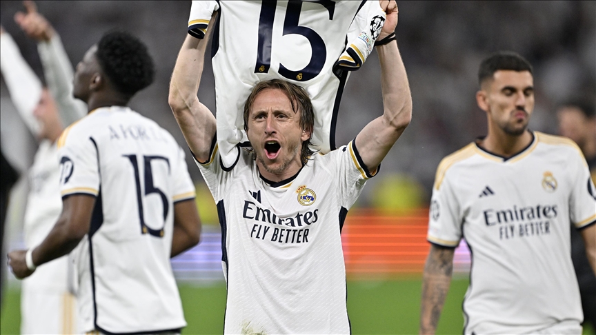 Luka Modric Real Madridle sozlesmesini uzatti