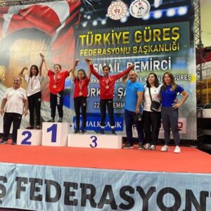 Muglali kizlardan gureste uc derece