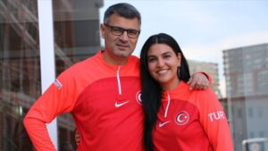 Paris 2024 Olimpiyat Oyunlari nda Yusuf Dikec ve sevval ilayda Tarhan dan olusan milli takim gumus madalya kazandi