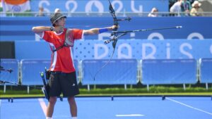 Paris 2024 Olimpiyat Oyunlari nda milli okcu Mete Gazoz ikinci tura cikti