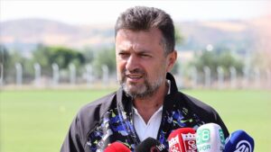 Sivasspor da yonetim kadroyu takviye etmek icin calisiyor