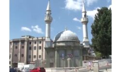 cami imamini okla vurdu