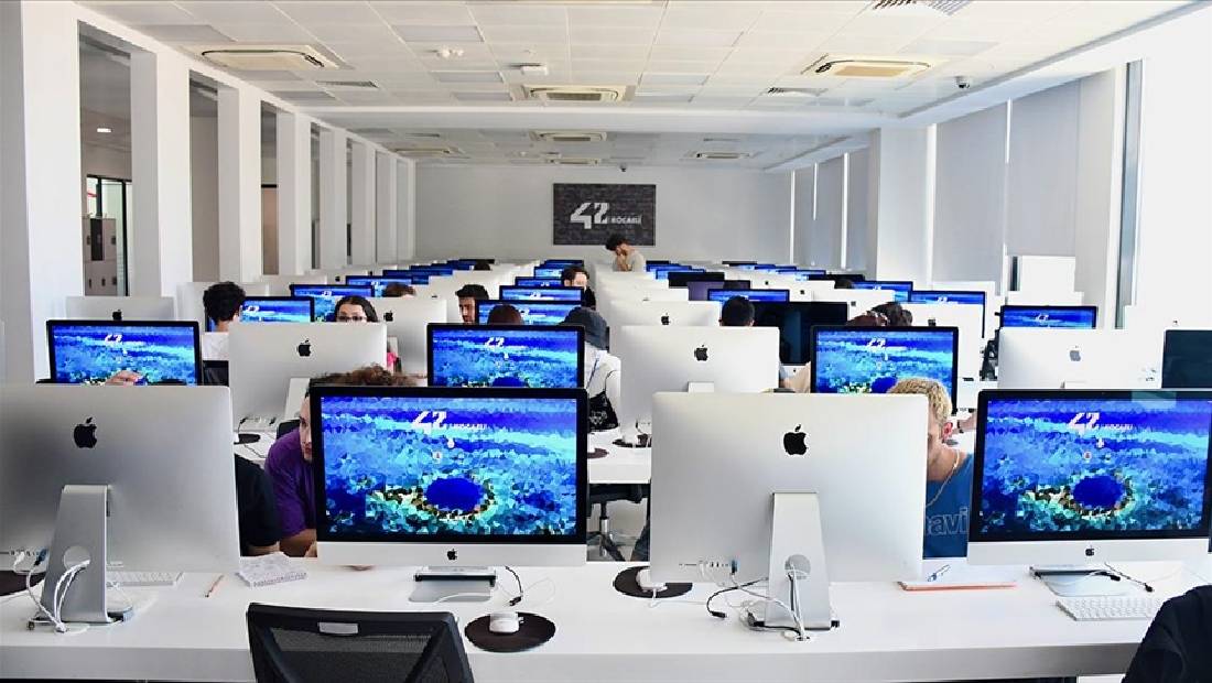 gelecek 42 yazilim okullari