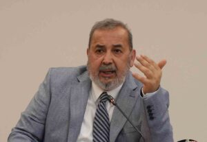 ismail Uyanik TFF baskan adayligindan cekildi