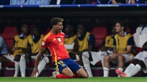 ispanya geriye dustugu macta Fransa yi yenerek EURO 2024 te finale cikti