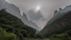 jeoparklar dogal guzelliklerini koruyarak ulke ekonomisine katki sagliyor