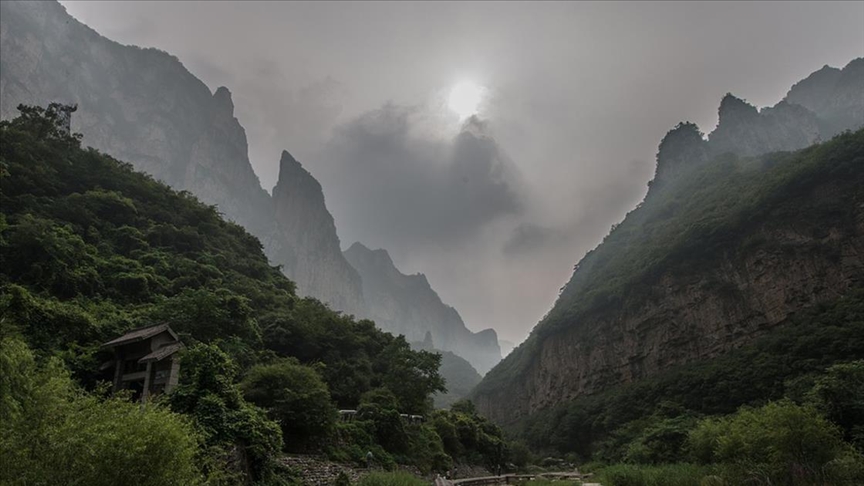 jeoparklar dogal guzelliklerini koruyarak ulke ekonomisine katki sagliyor
