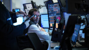 kuresel piyasalar karisik seyrediyor