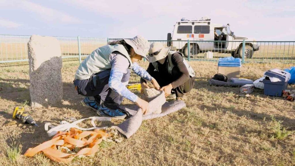 mogolistanda turk kaganligi