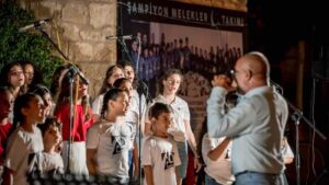 nilufer cocuk ve genclik korosu