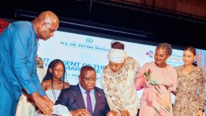 sierra leonede erken yasta evliligi yasaklayan yas