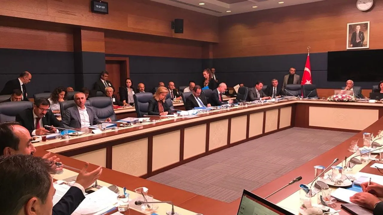 tbmm sokak hayvanlari ile ilgili kanun teklifi icin toplandi zakd cover.jpg