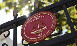 thumbs b c 0c47a9abc19a4f81f14c4cea00f8110b