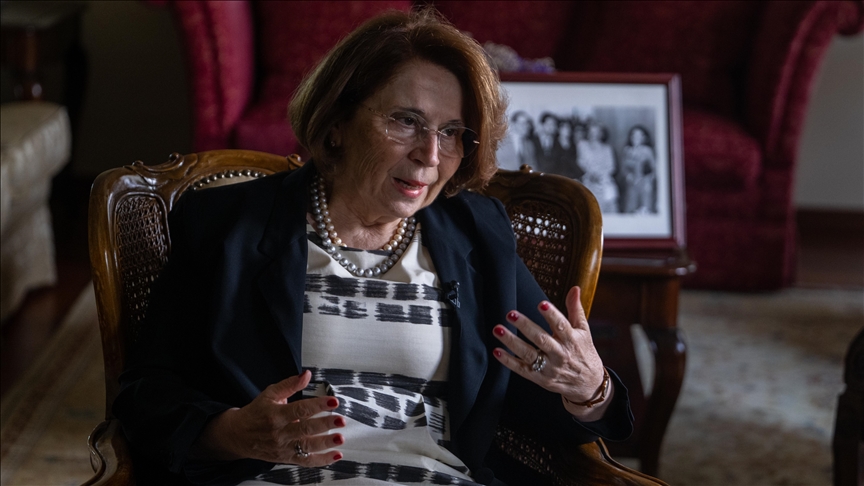 thumbs b c 1082cec874cc2658fe9a0e460910bba1