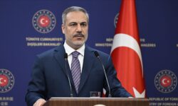 thumbs b c 29ebc542ed4c2bf84e3e440fb9e91e64