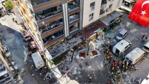 thumbs b c 2a905973f616898d5b285db254784cc4