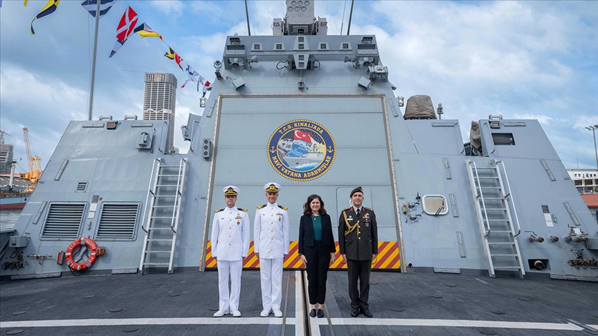 thumbs b c 38beff797ebccc02e3ebb856ad0d7afb