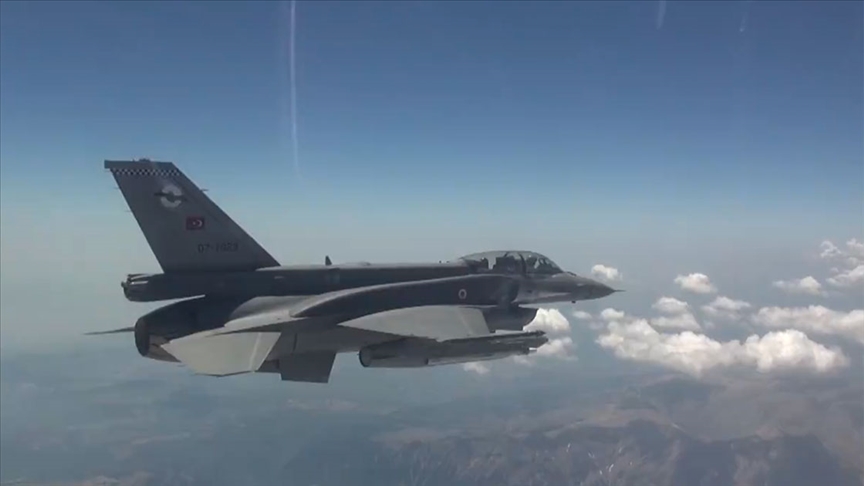 thumbs b c 6f5e25d487bbd3bc6d541323ac4a7a30