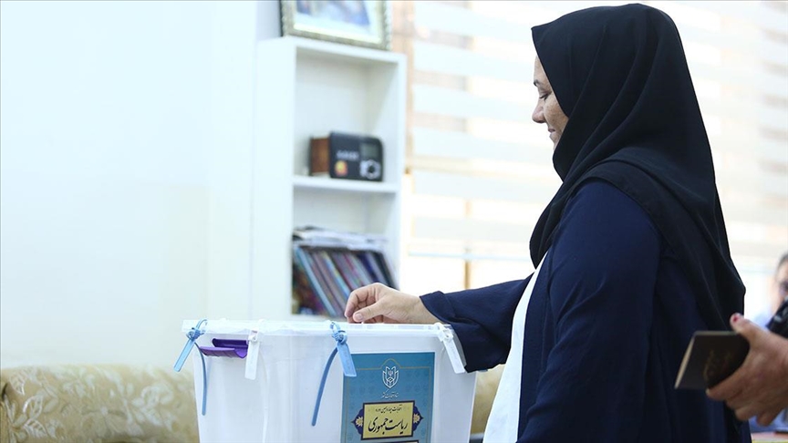 thumbs b c 8c697a54a0e5580daf55ba463d76f6df