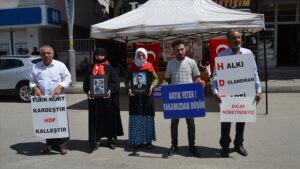 thumbs b c a940eae2b8fb6f187a35c416d7c6f5d5