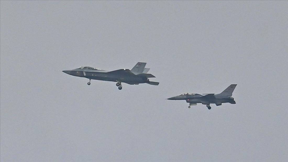 thumbs b c c4c76e2db3b37970969ea11a1617fcfd