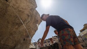 thumbs b c f915b8c331e656f4199713943180daee