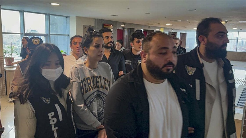 thumbs b c fca2359a5d407035cdb5665c69e67117