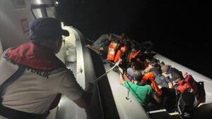 13352E88 2176 4D7B 9498 947569FAFFD1