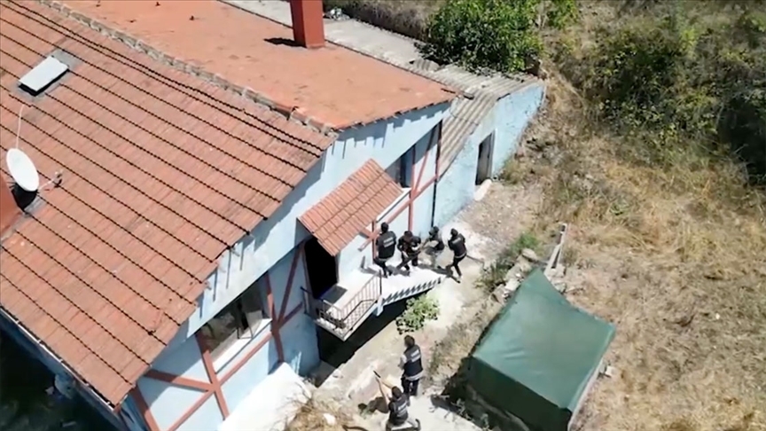 7A9EFA64 E9C4 48B6 A04D CF2E96DA130B