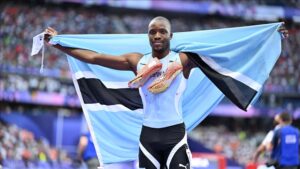 Atletizm erkekler 200 metrede Botsvana dan Letsile Tebogo altin madalya kazandi